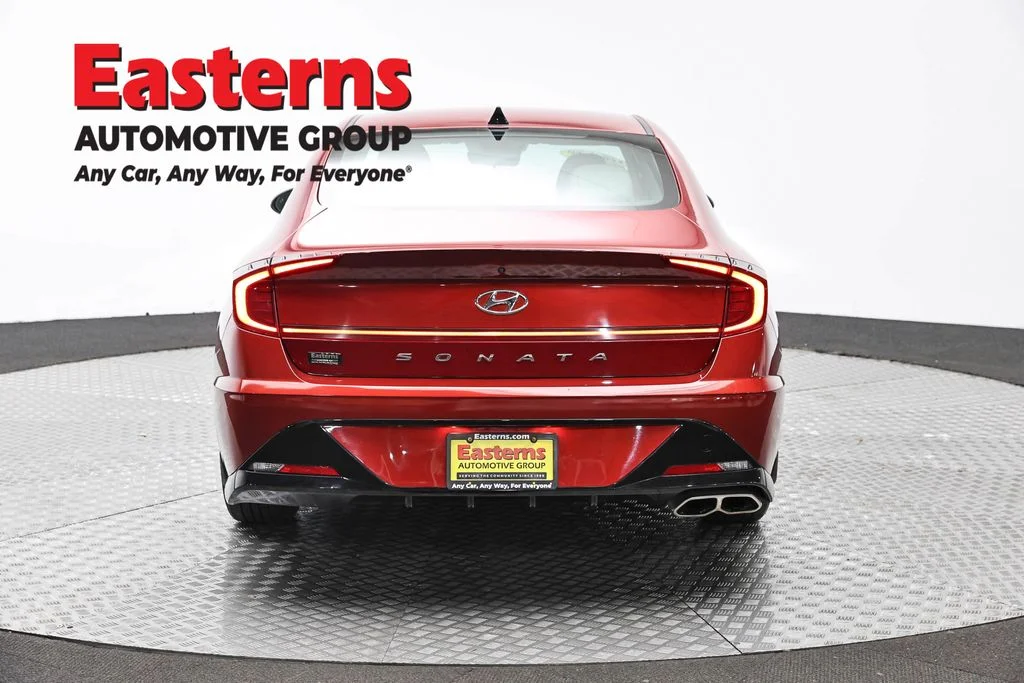Used 2023 Red Hyundai SEL image 6