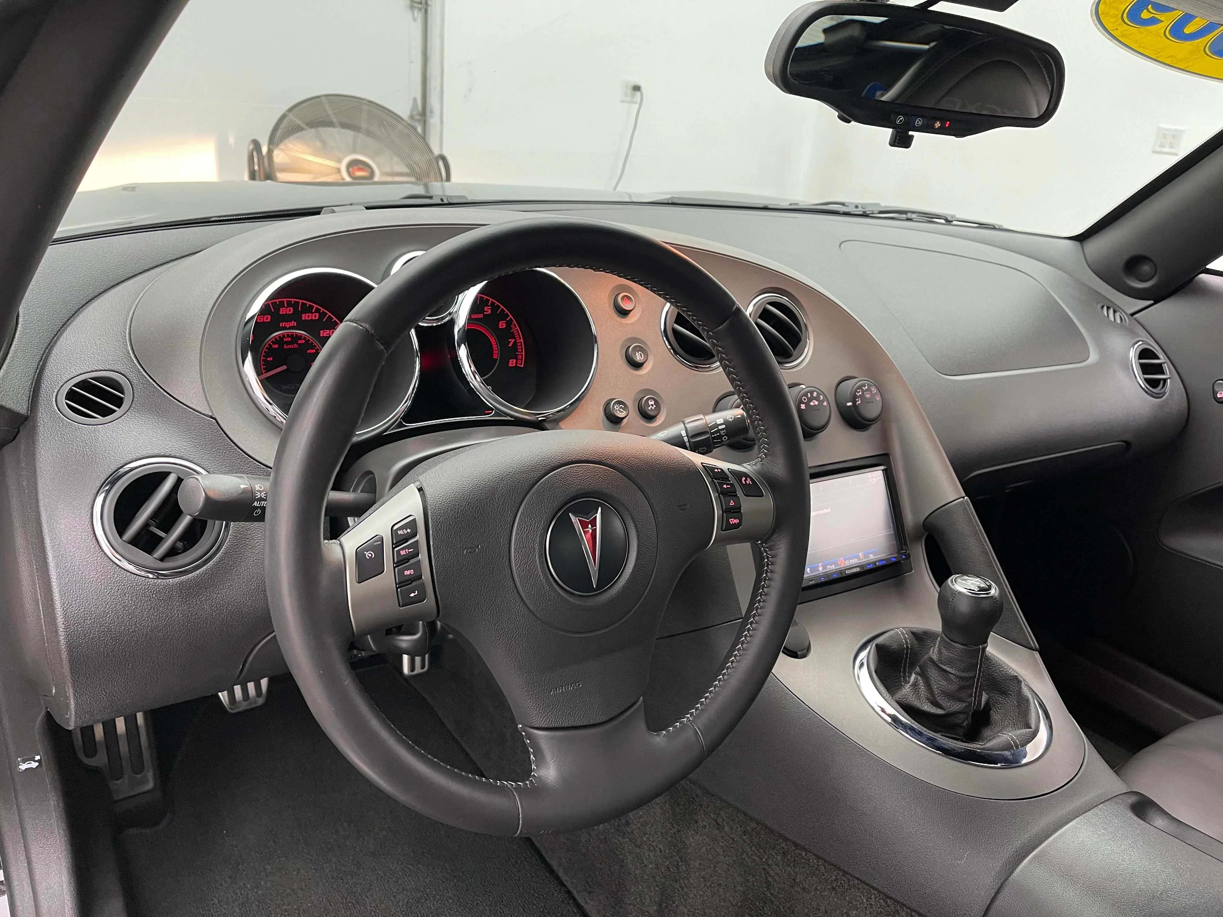 Used 2009 Mysterious (Black) Pontiac GXP image 3