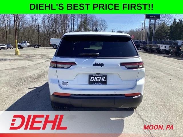 New 2026 Bright White Clear-Coat Exterior Paint Jeep Limited image 6