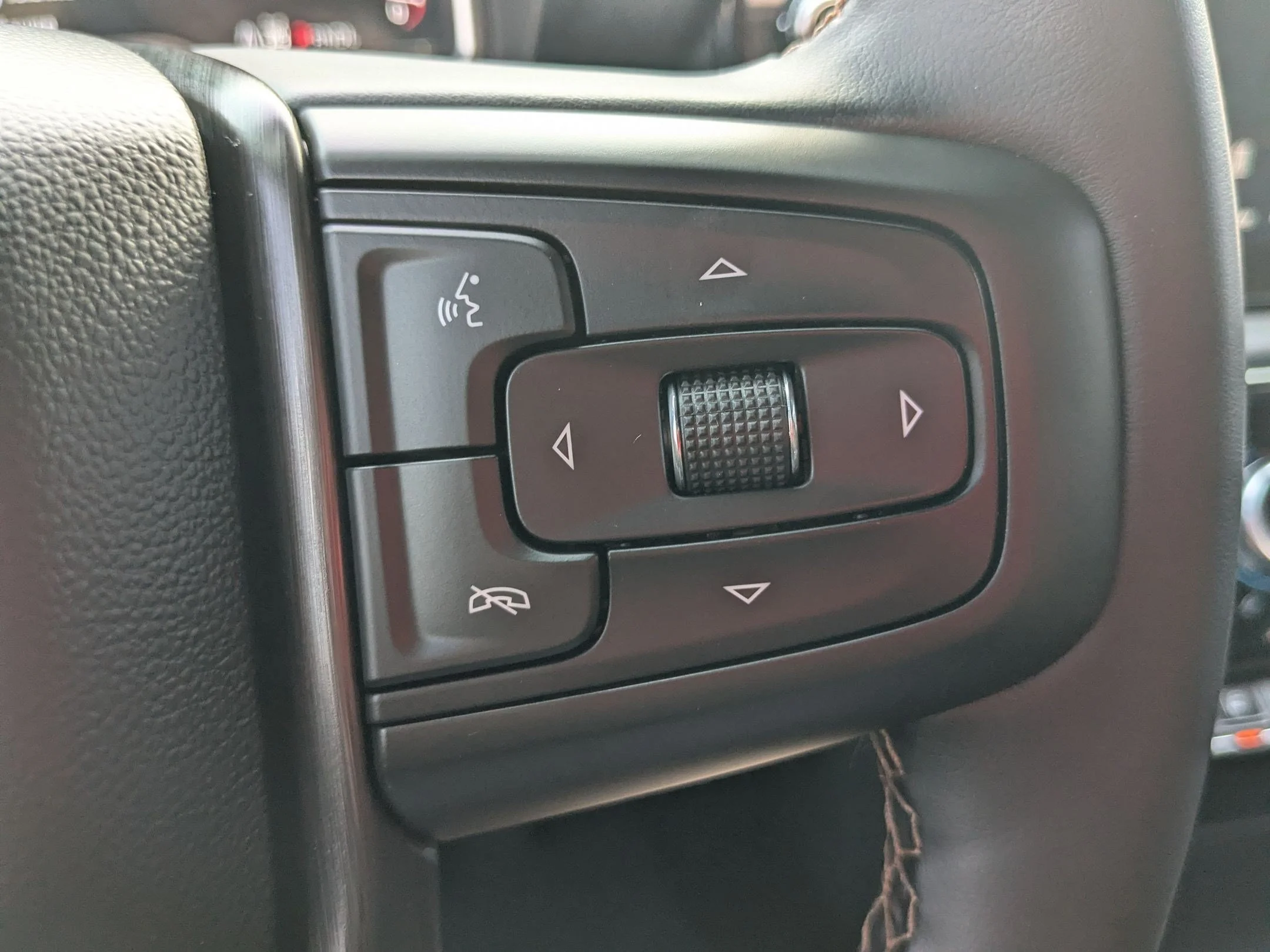 Used 2025 Titanium Rush Metallic GMC AT4 image 20