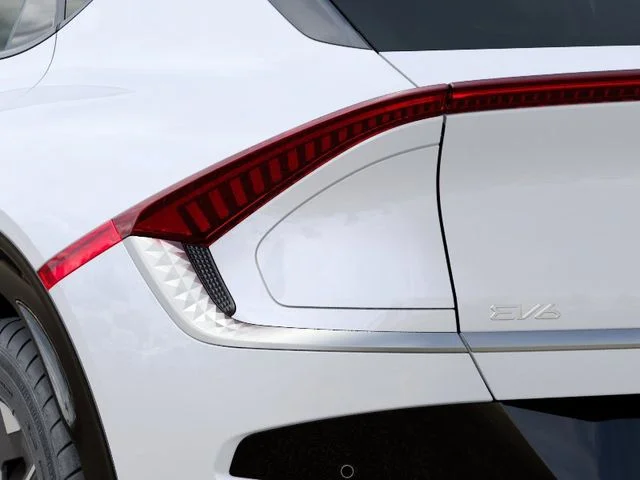 New 2026 Glacial White Kia LIGHT image 11