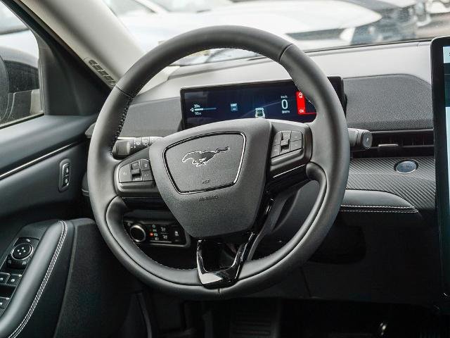 New 2026 Shadow Black Ford Select image 41