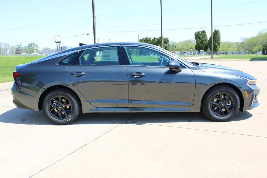 New 2026 Gray Kia LXS image 4