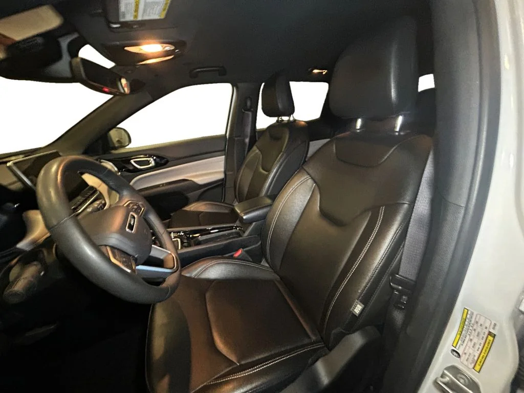 Used 2025 Bright White Jeep Limited image 10
