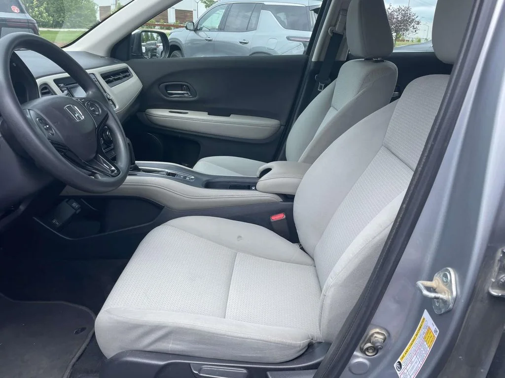 Used 2021 Lunar Silver Metallic Honda LX image 16