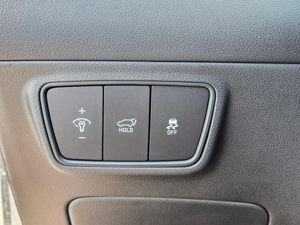 Used 2024 Gray Hyundai SEL image 22
