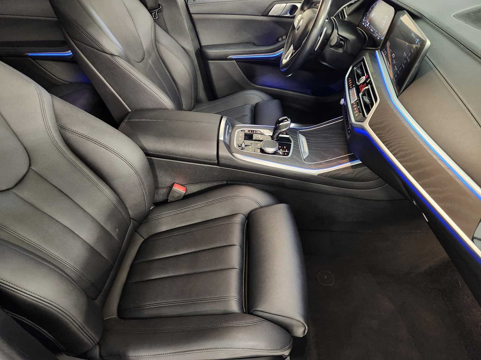 Used 2022 Phytonic Blue Metallic BMW xDrive40i image 3