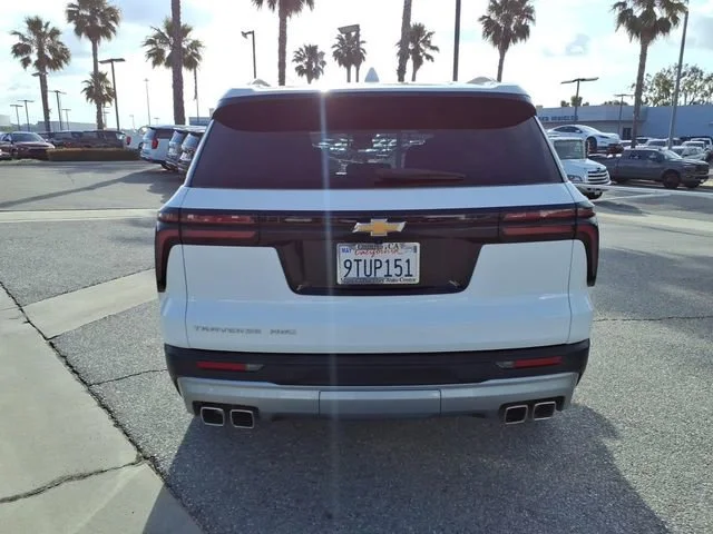 Used 2025 Summit White Chevrolet LT image 5