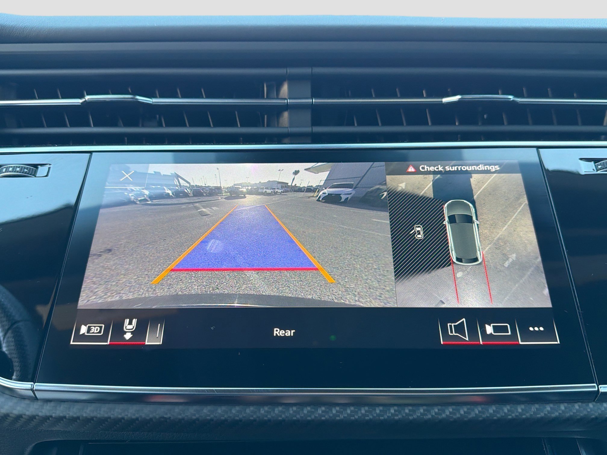 2022 Audi RS Q8 Base - Photo 32