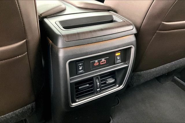 Used 2023 White Nissan Platinum image 8