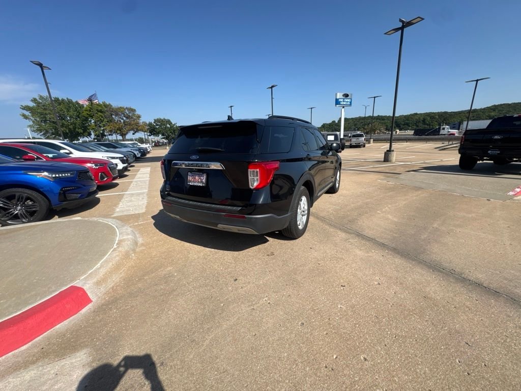 Used 2023 Agate Black Metallic Ford XLT image 4