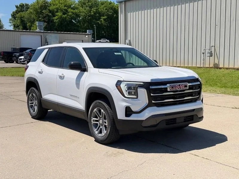 2026 GMC Terrain Elevation FWD's photo