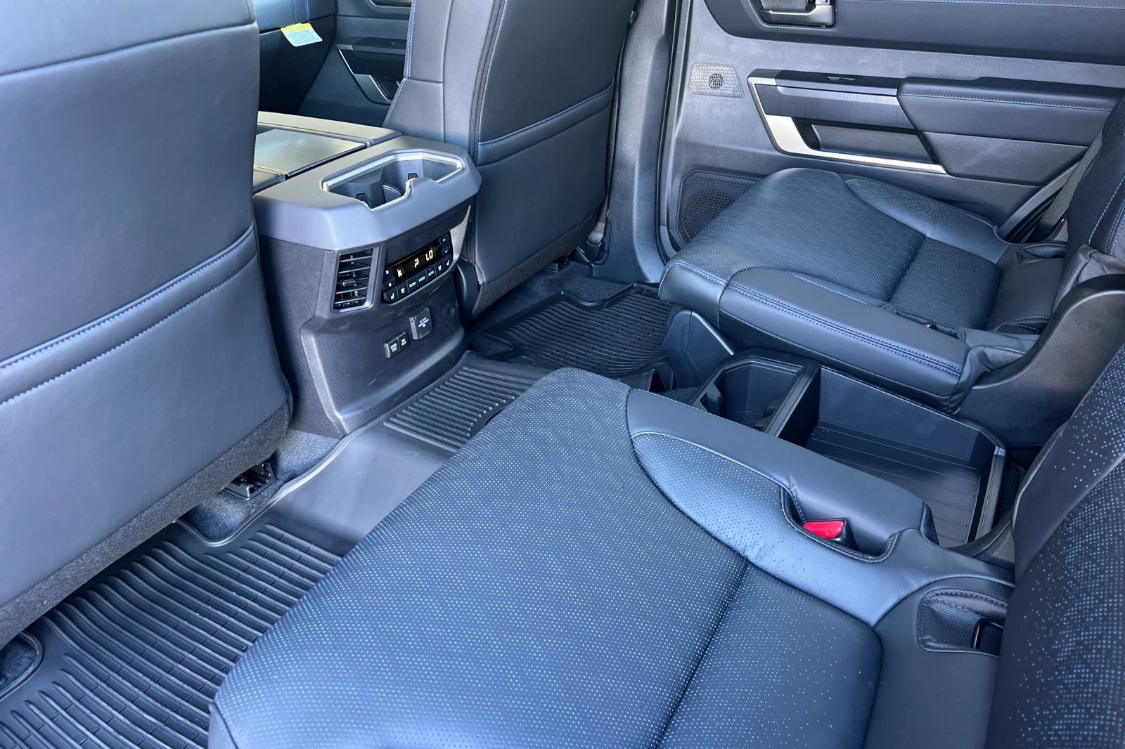 2026 Toyota Sequoia Platinum - Photo 11