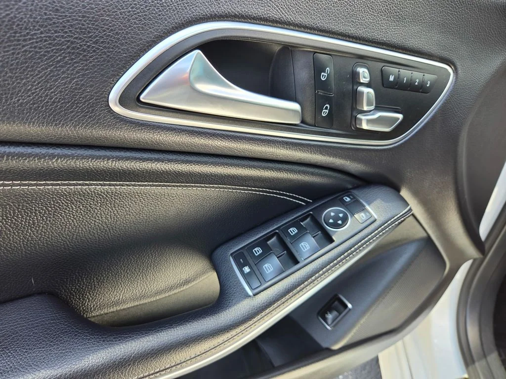 Used 2018 White Mercedes-Benz CLA 250 image 31
