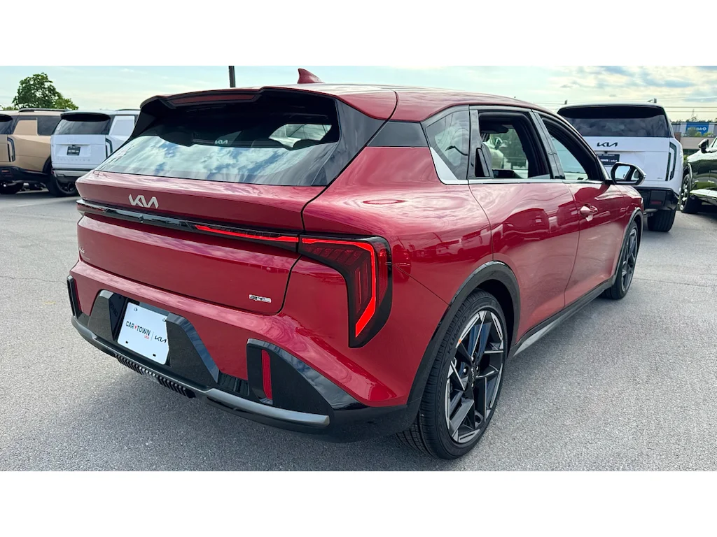 New 2026 Currant Red Kia GT-Line image 4