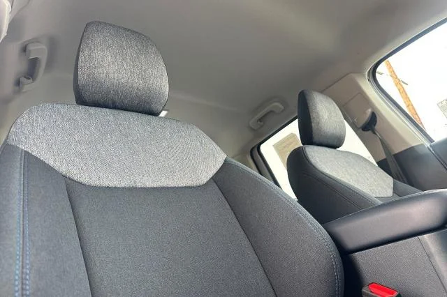 New 2026 Oxford White Ford XLT image 37