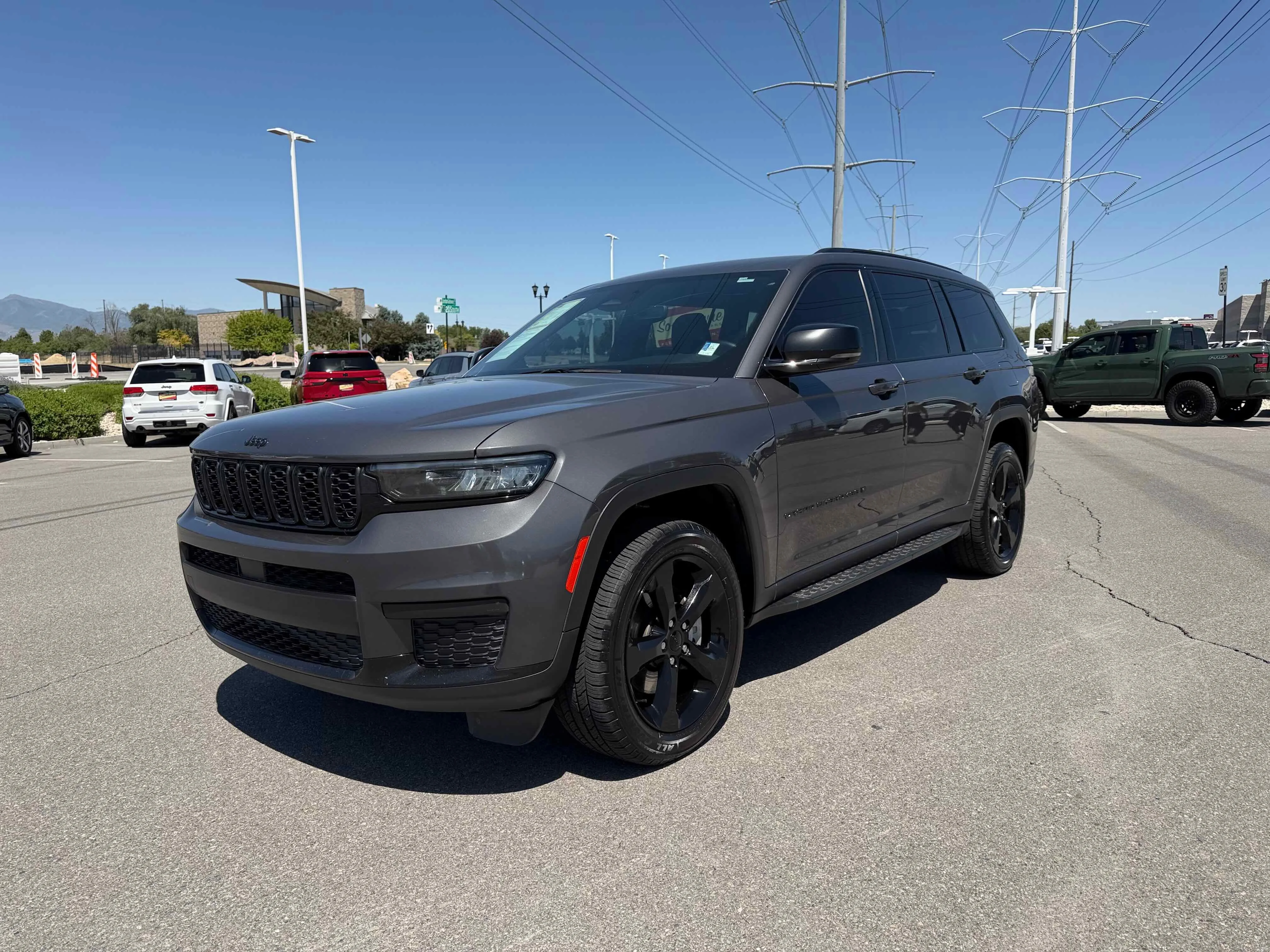 Used 2021 Baltic Gray Metallic Clearcoat Jeep Altitude image 12