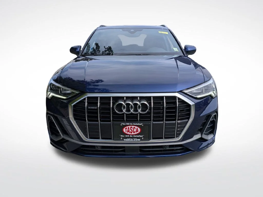 Used 2023  Audi Premium image 8