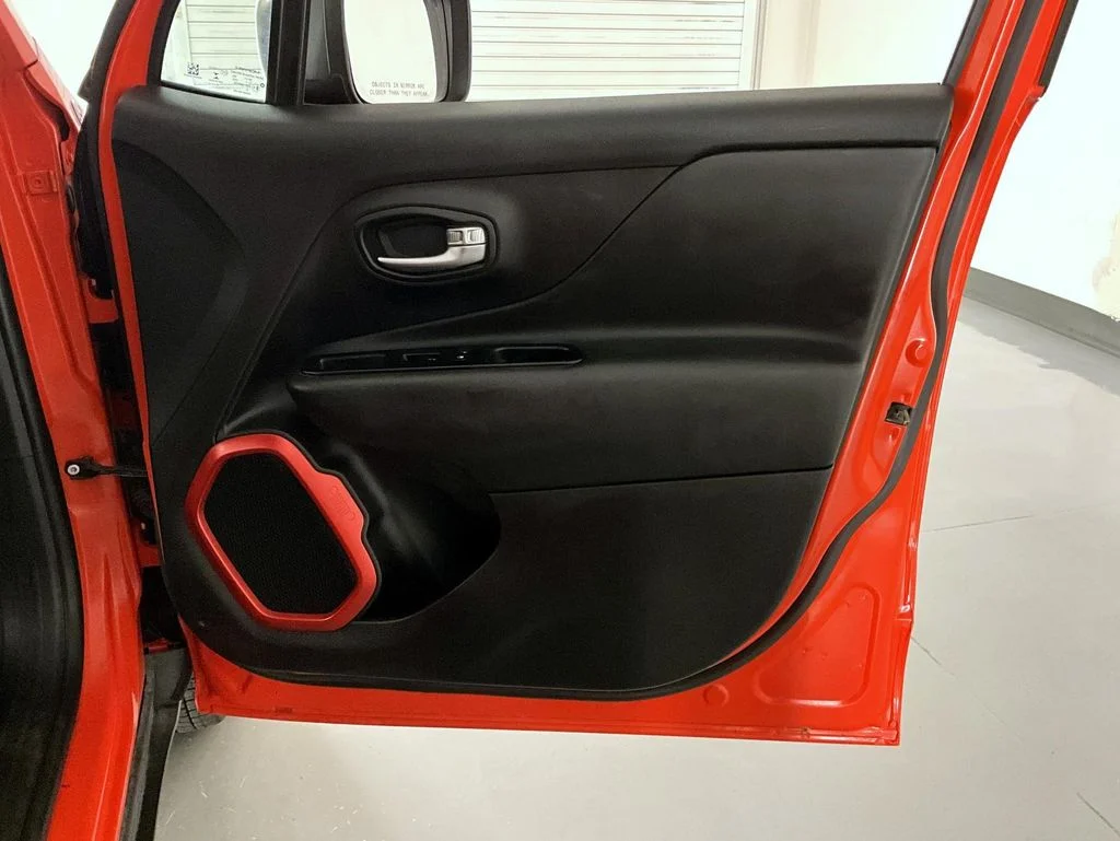 Used 2021 Orange Jeep Trailhawk image 16