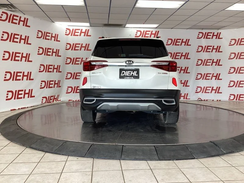 Used 2021 White Kia SX image 6