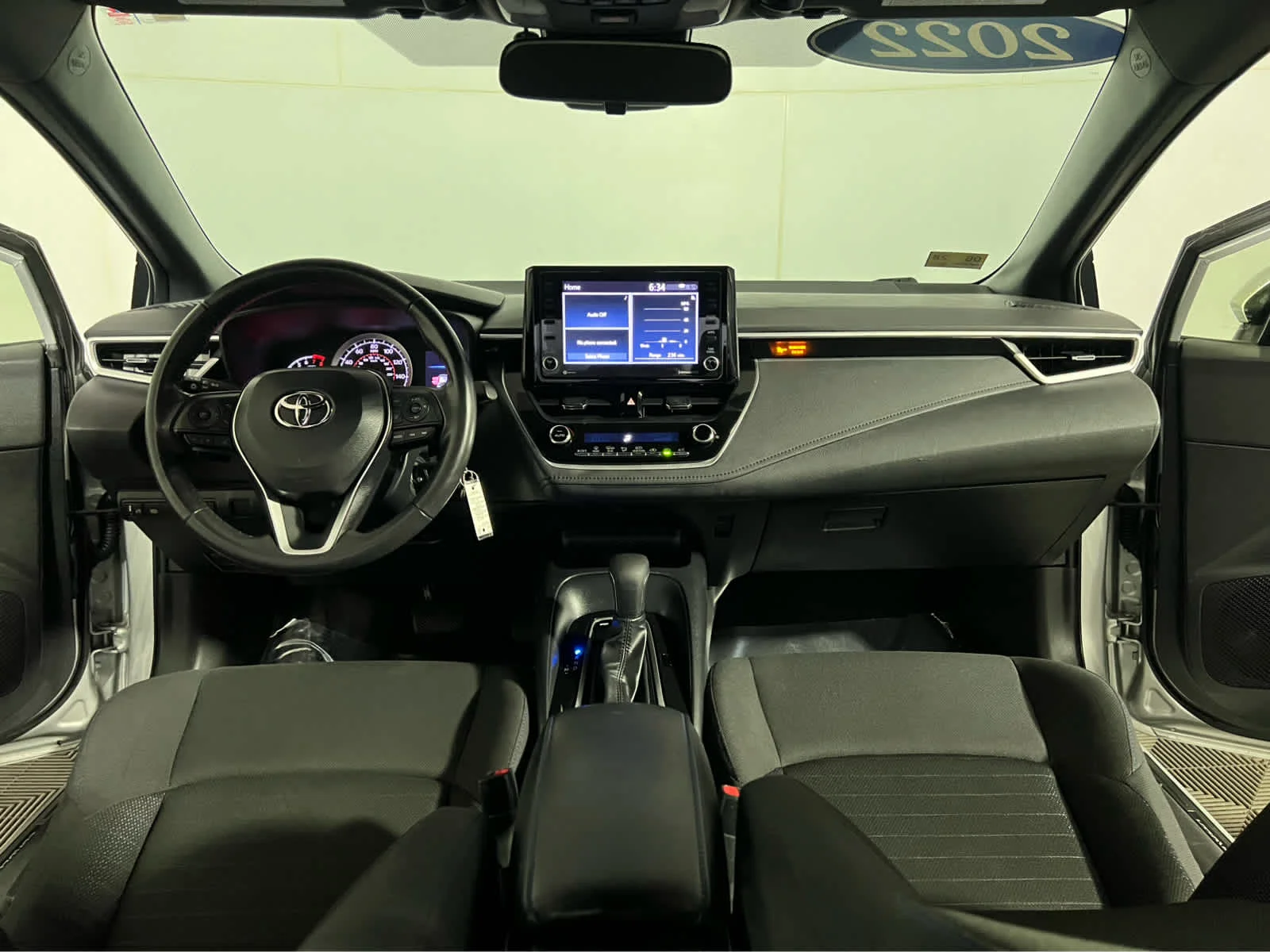 Used 2022 Classic Silver Metallic Toyota SE image 10