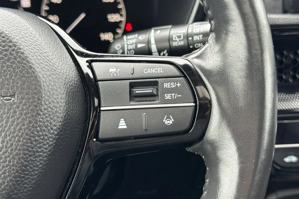 Used 2024 Gray Metallic Honda EX-L image 35