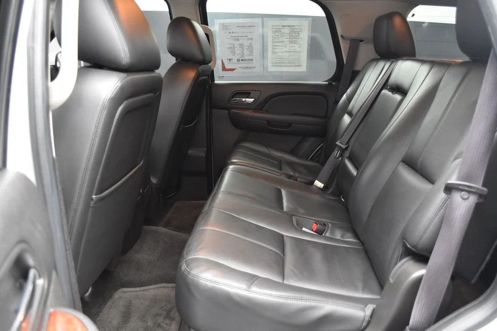 Used 2013 White Chevrolet LT image 23