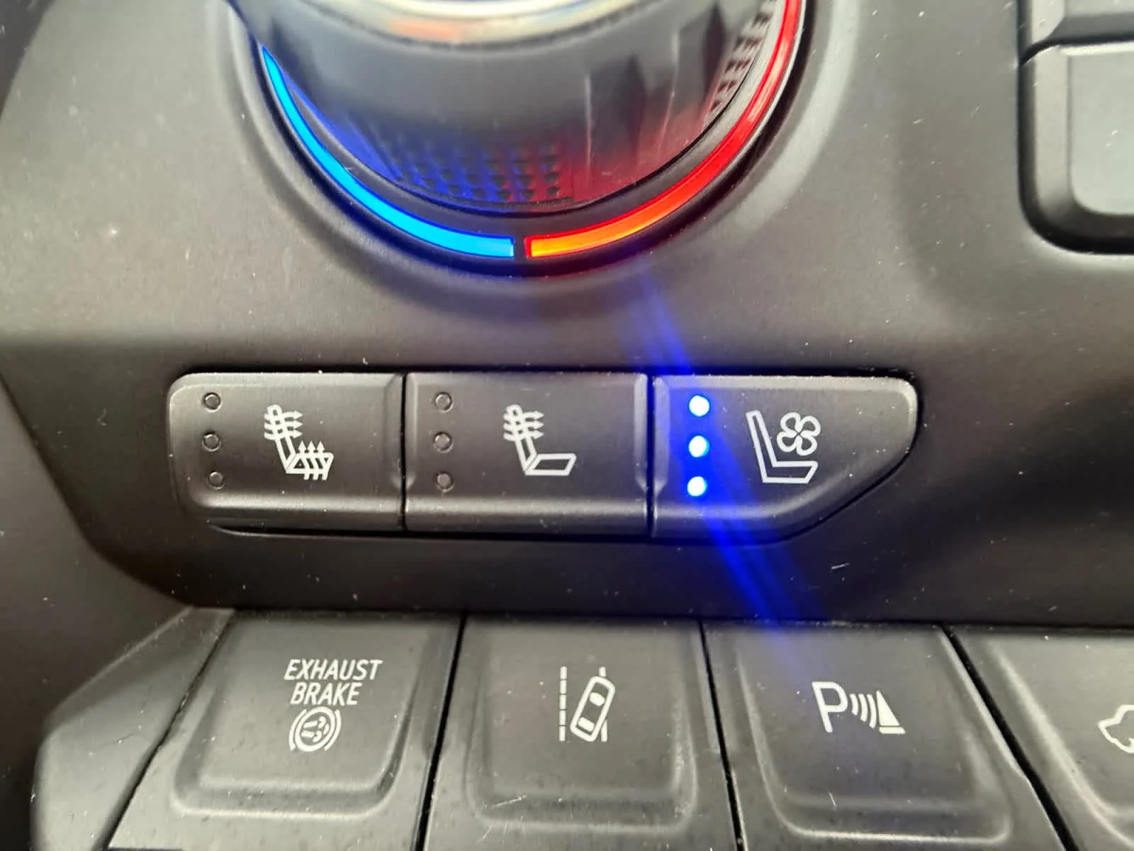 Used 2022 Iridescent Pearl Tricoat Chevrolet High Country image 23