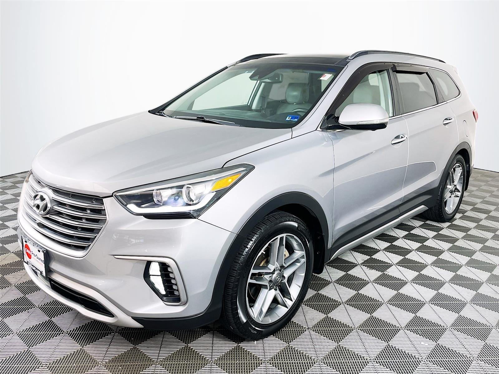Used 2017  Hyundai Limited Ultimate image 3