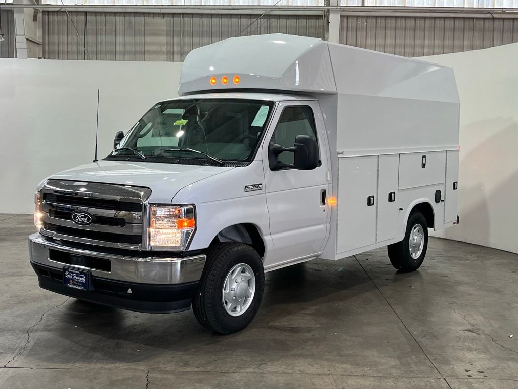 New 2026 White Ford Base image 2