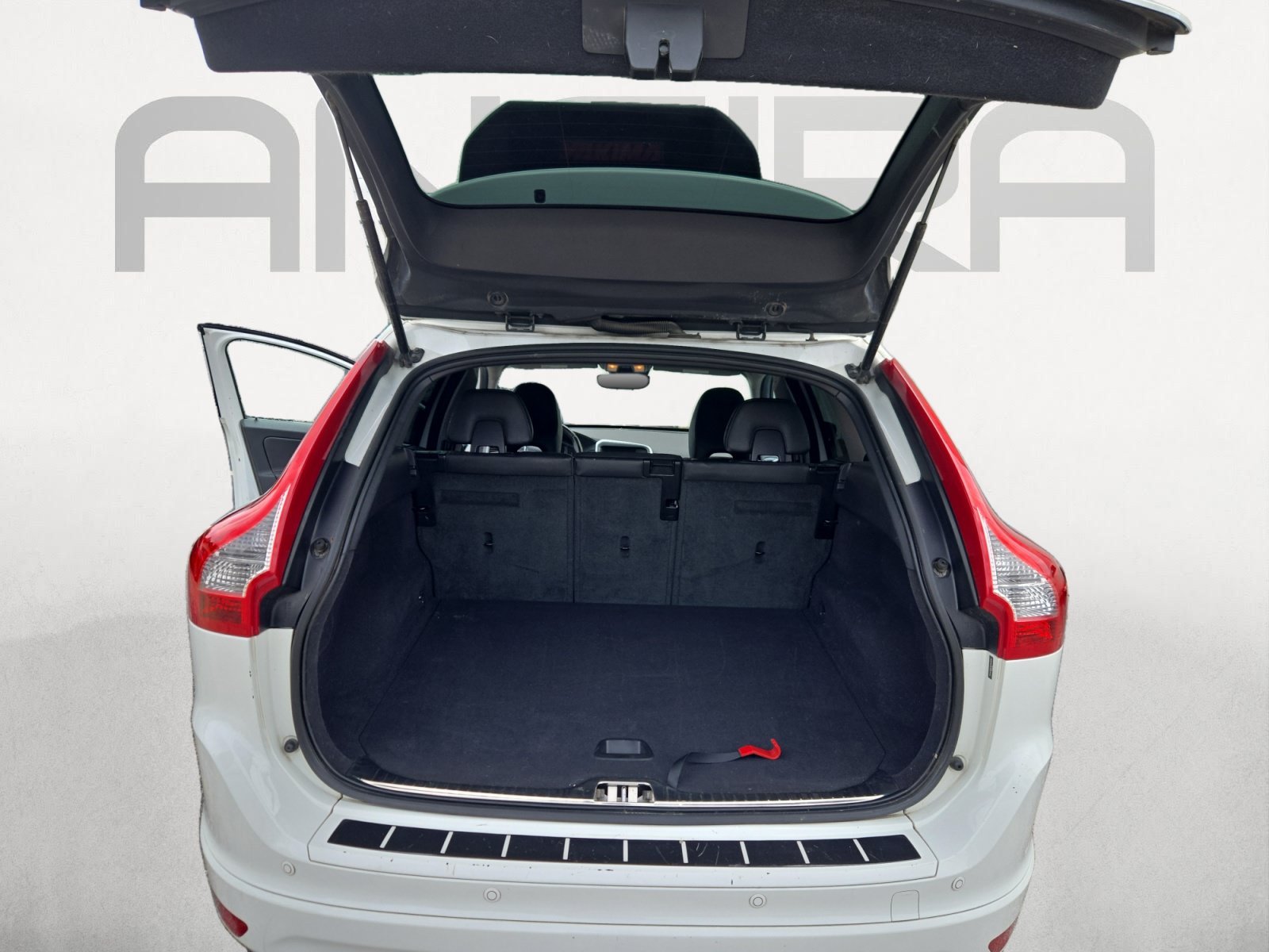 Used 2016 Ice White Volvo T5 Drive-E Premier image 12