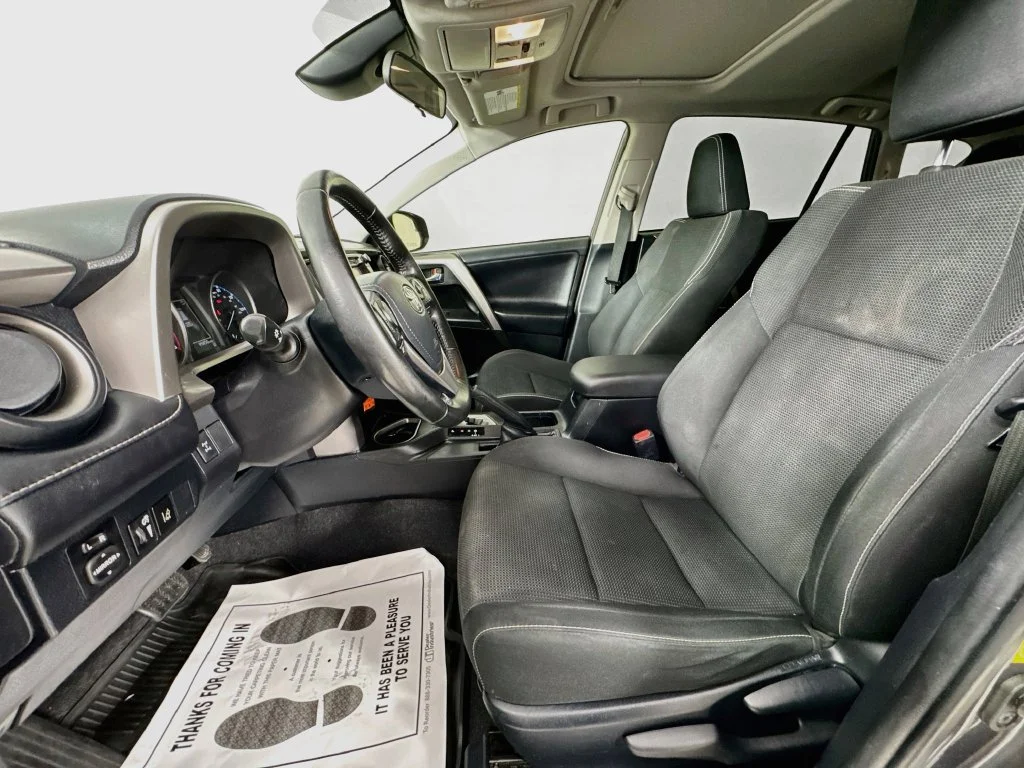 Used 2017 Gray Toyota XLE image 23
