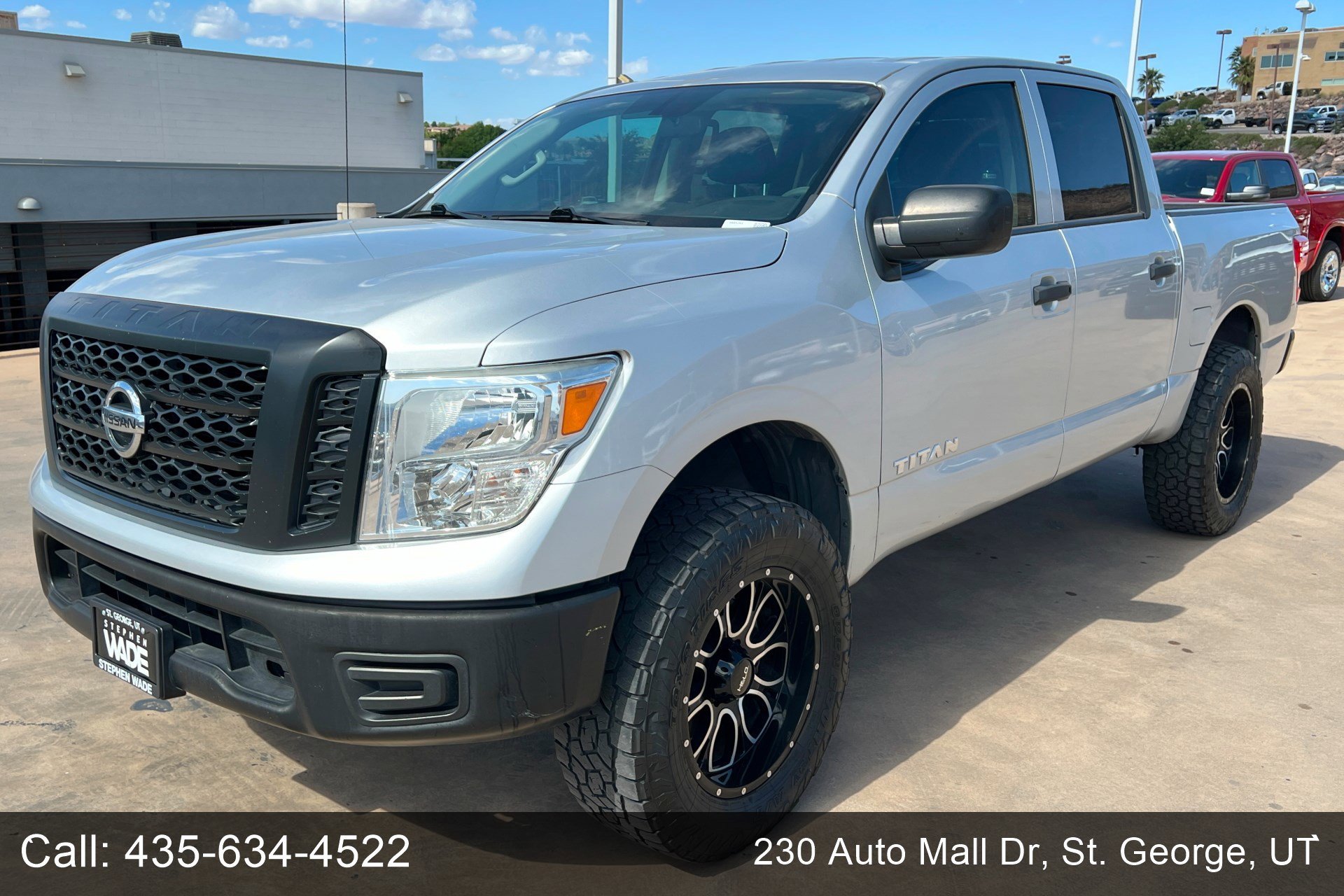 2017 Nissan Titan S 4X4 Crew Cab's photo