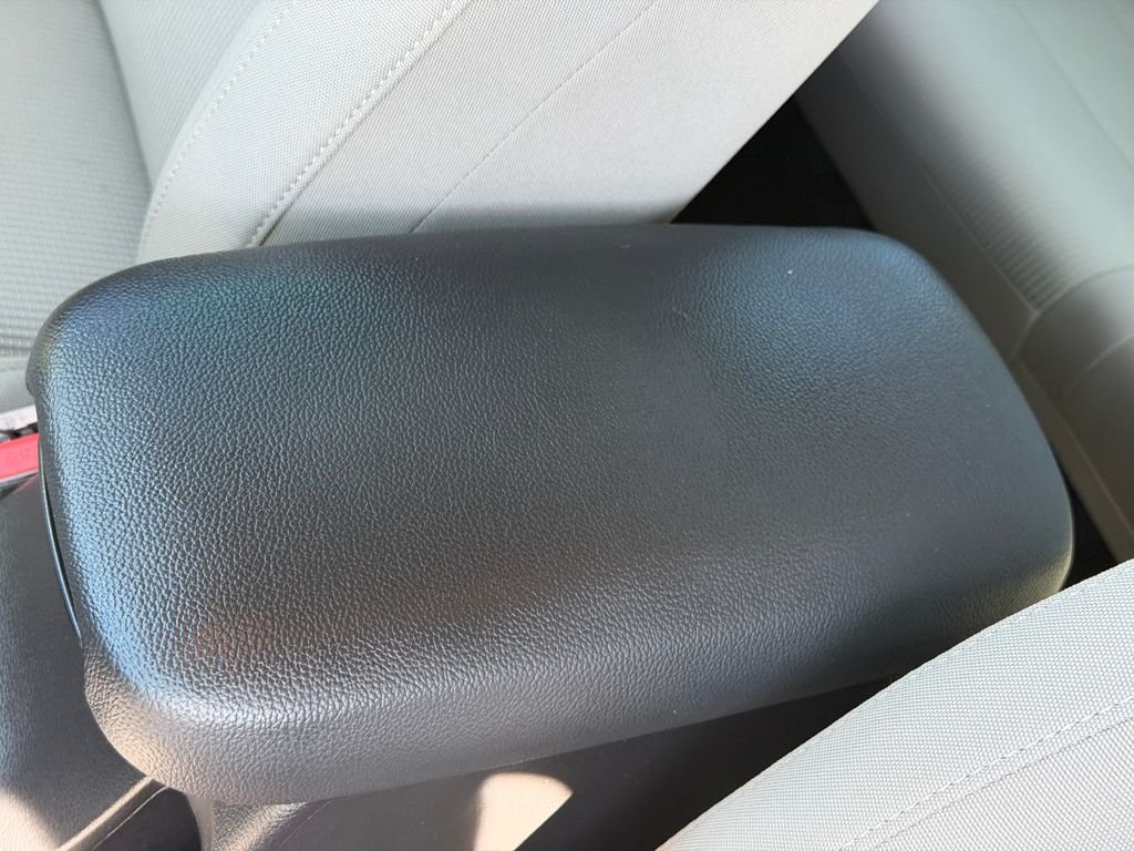 Used 2021 Black Kia LXS image 25