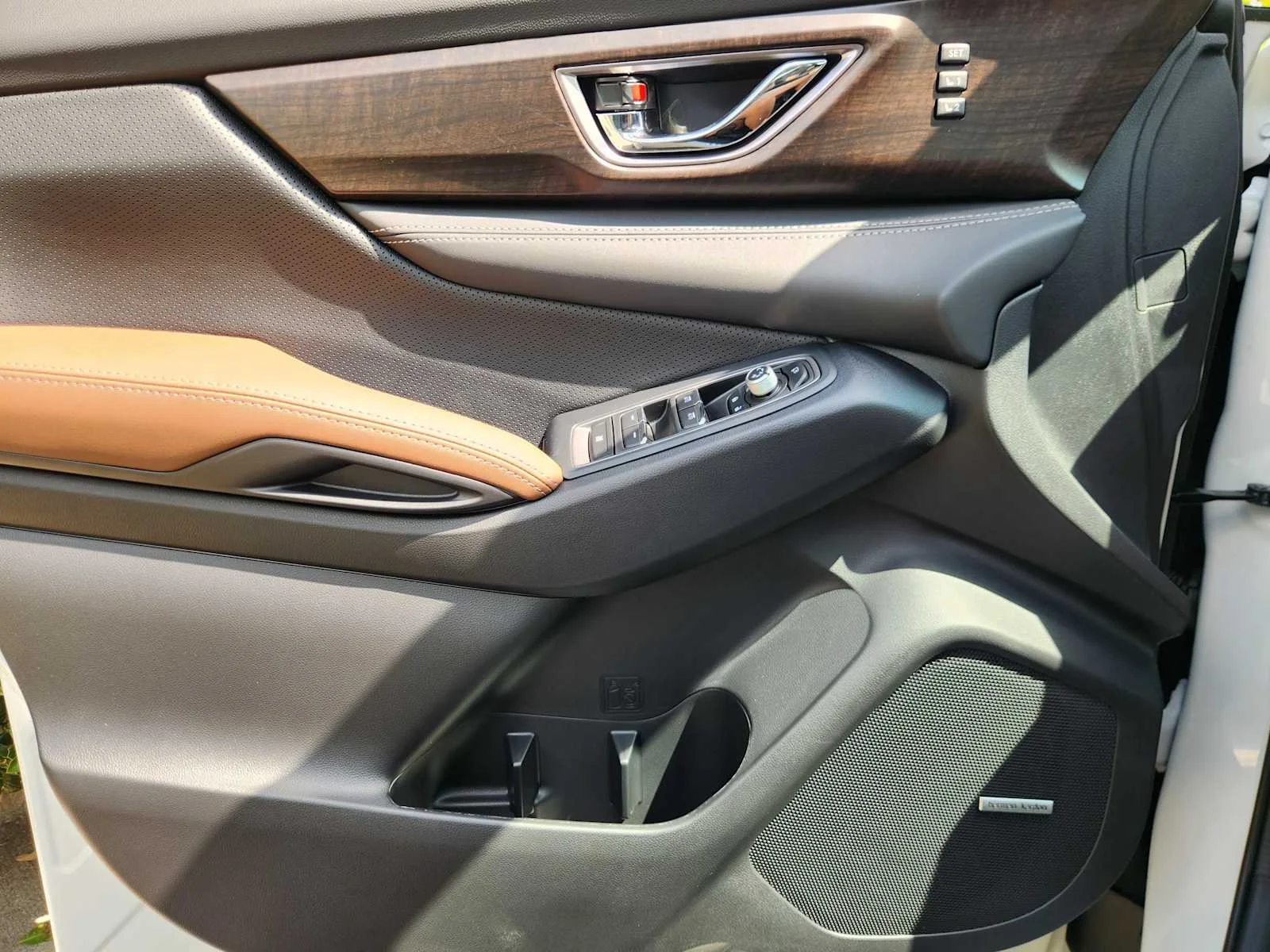 New 2026 CRYSTAL WHITE PEARL Subaru Touring 7-Passenger image 17