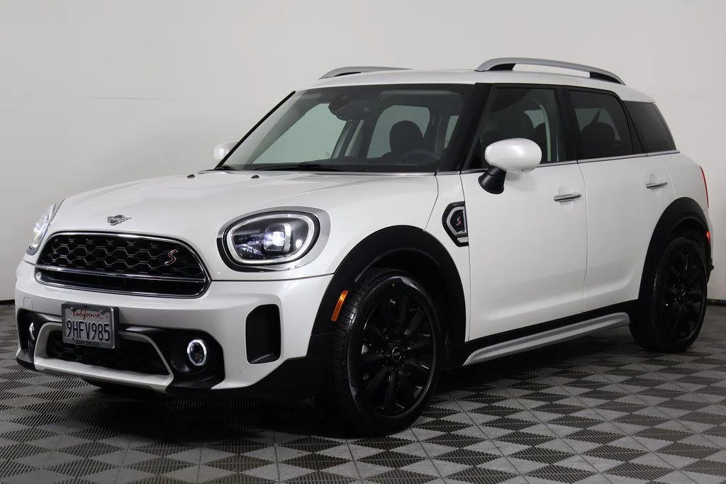 2024 MINI Countryman Cooper S's photo