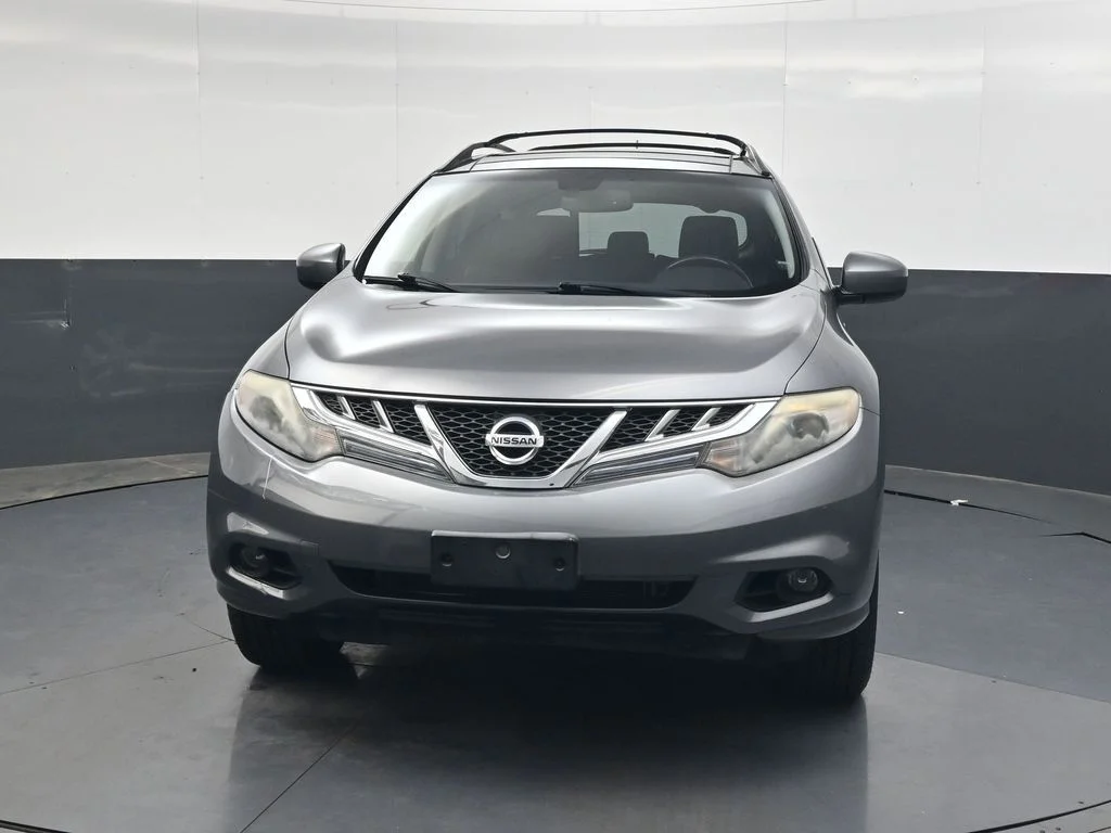 Used 2013 Gray Nissan SL image 12