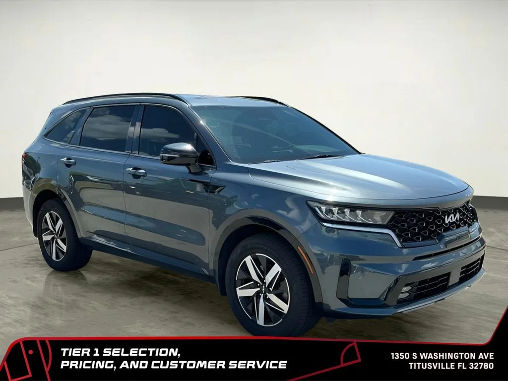 Used 2022 Gray Kia EX image 9
