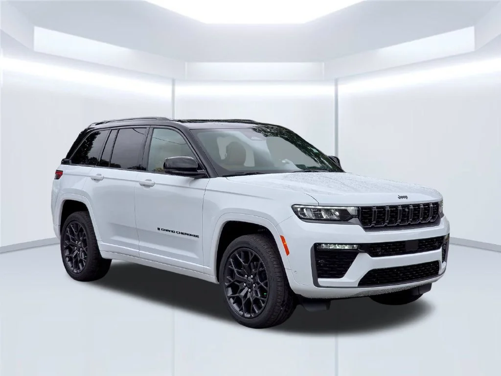 New 2027 White/off-white Jeep Summit image 16
