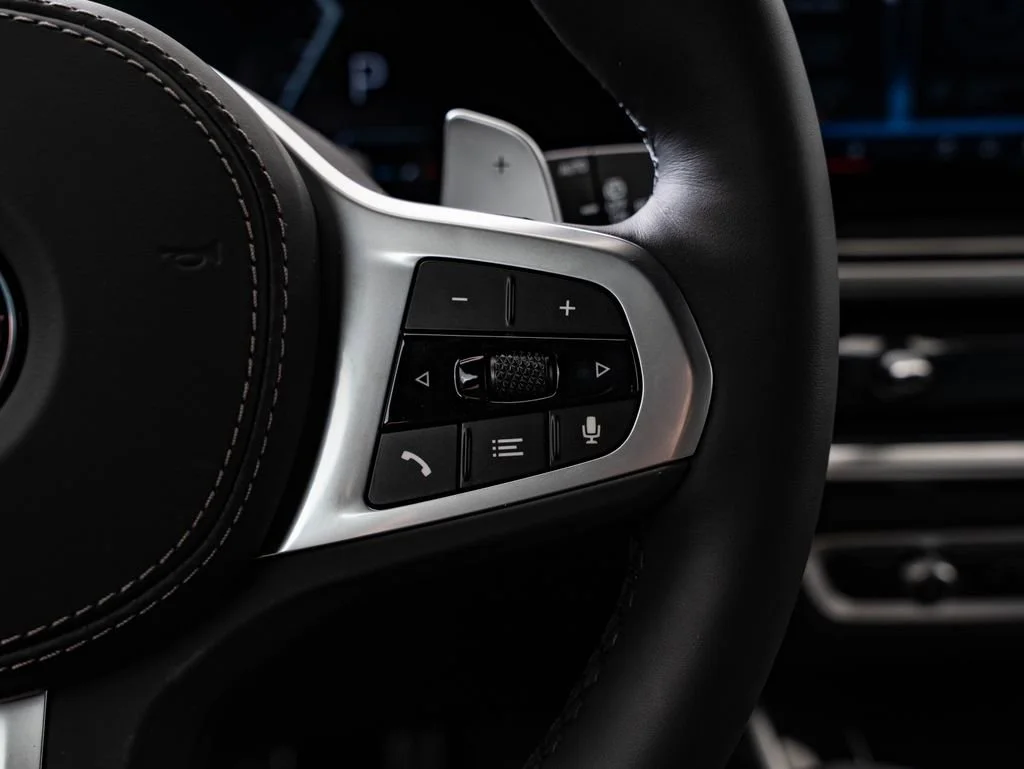 New 2027 Black Sapphire Metallic BMW xDrive40i image 31