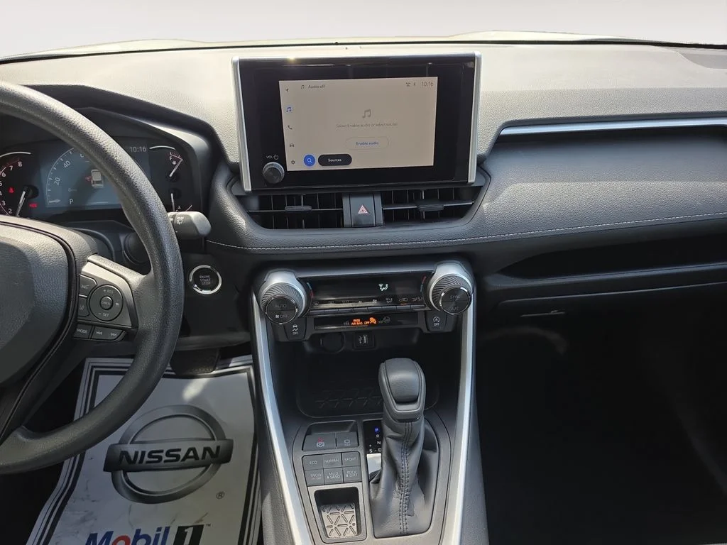 Used 2025 Ice Toyota XLE image 11