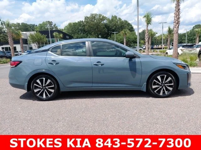Used 2024 Gray Nissan SV image 4