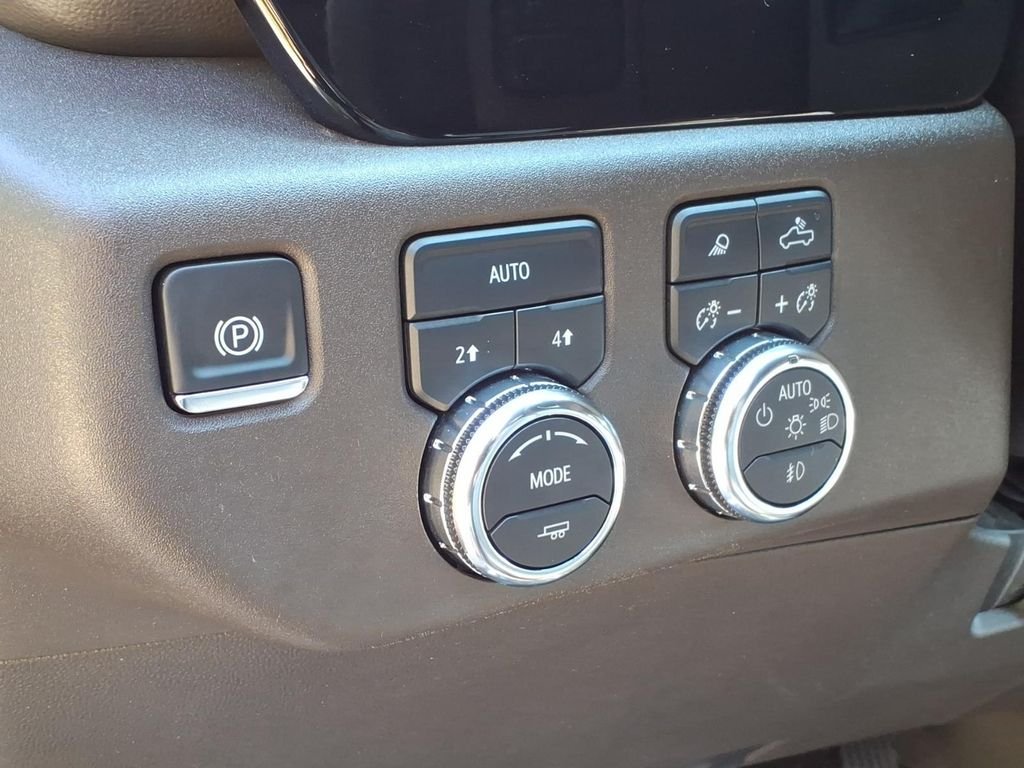 Certified Used 2025 Sterling GMC SLT image 25