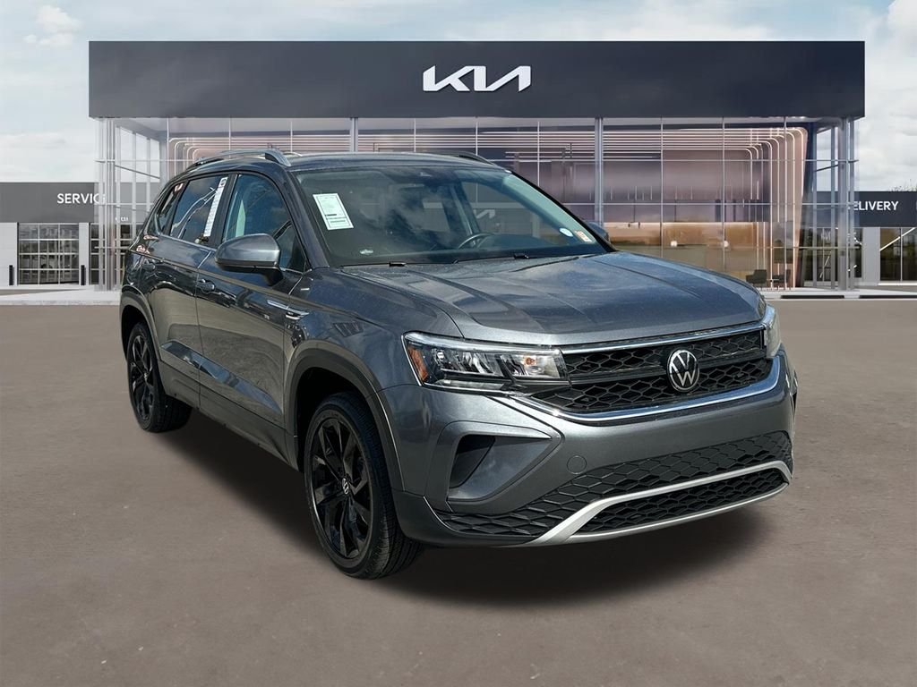 2024 Volkswagen Taos SE