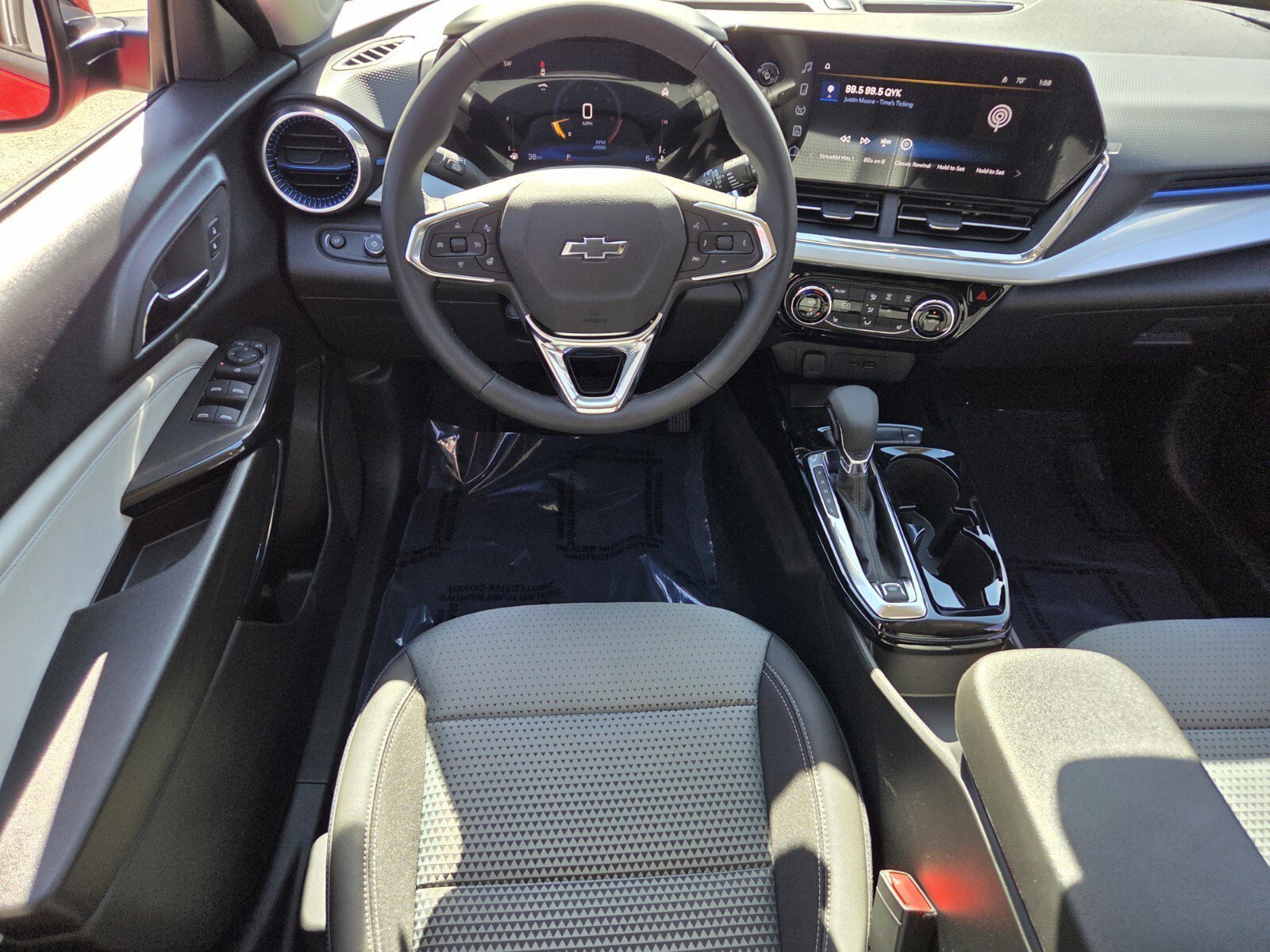 2026 Chevrolet Trax LT - Photo 16