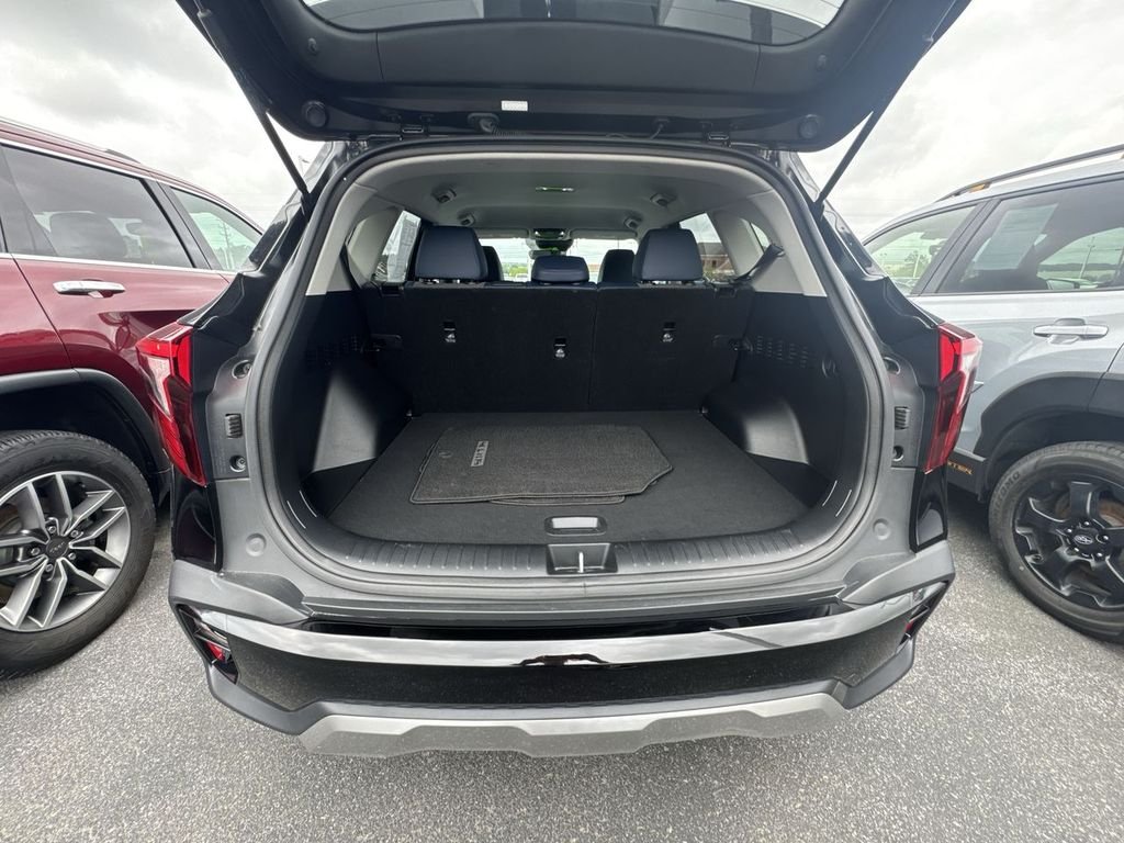 Used 2024 Black Kia S image 29