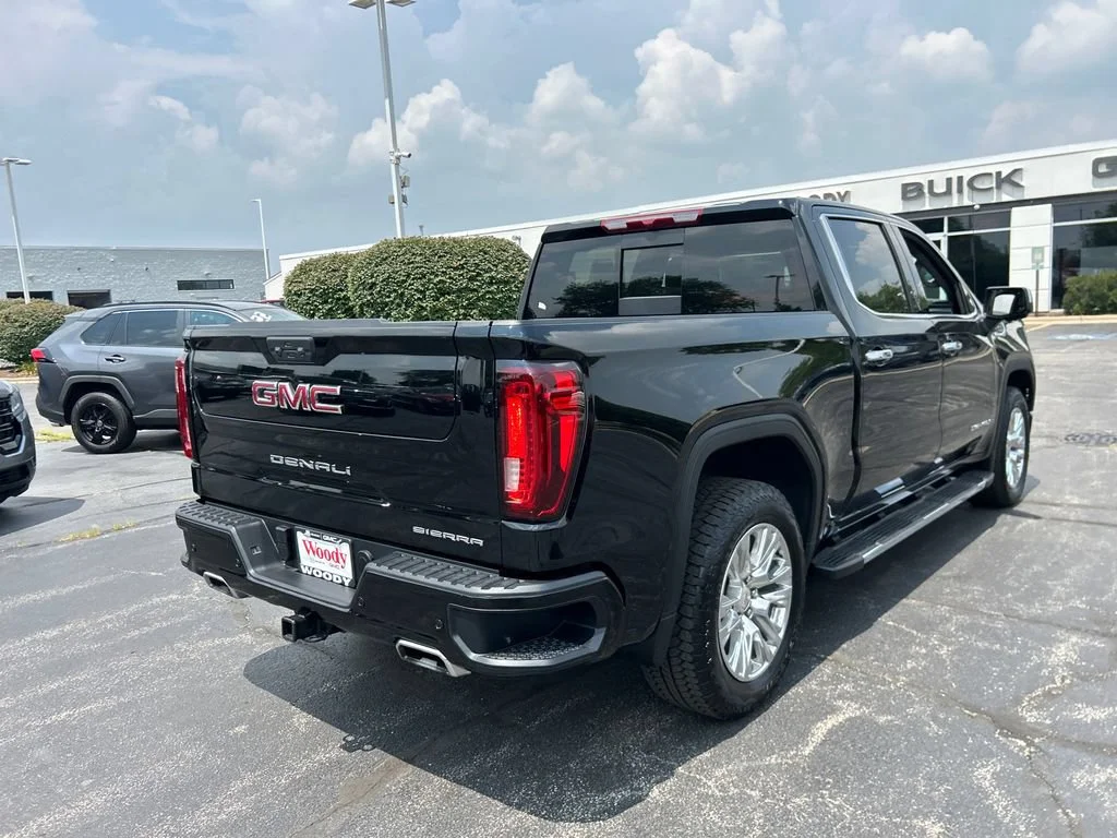 2026 GMC Sierra 1500 Denali - Photo 9