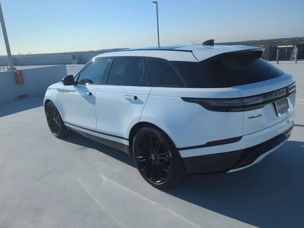 Used 2026 Fuji White Land Rover Dynamic SE image 4