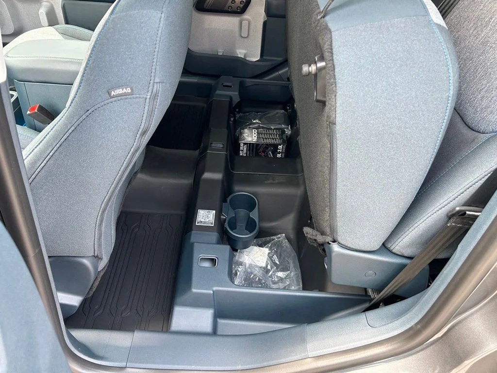 New 2026 Carbonized Gray Metallic Ford XLT image 12