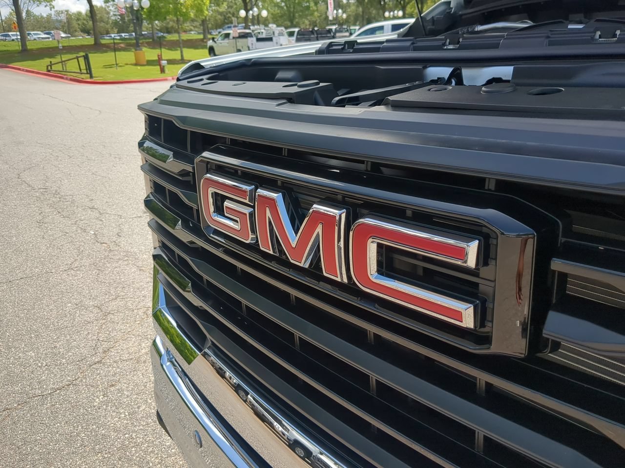New 2026 Summit White GMC Pro DRW image 29